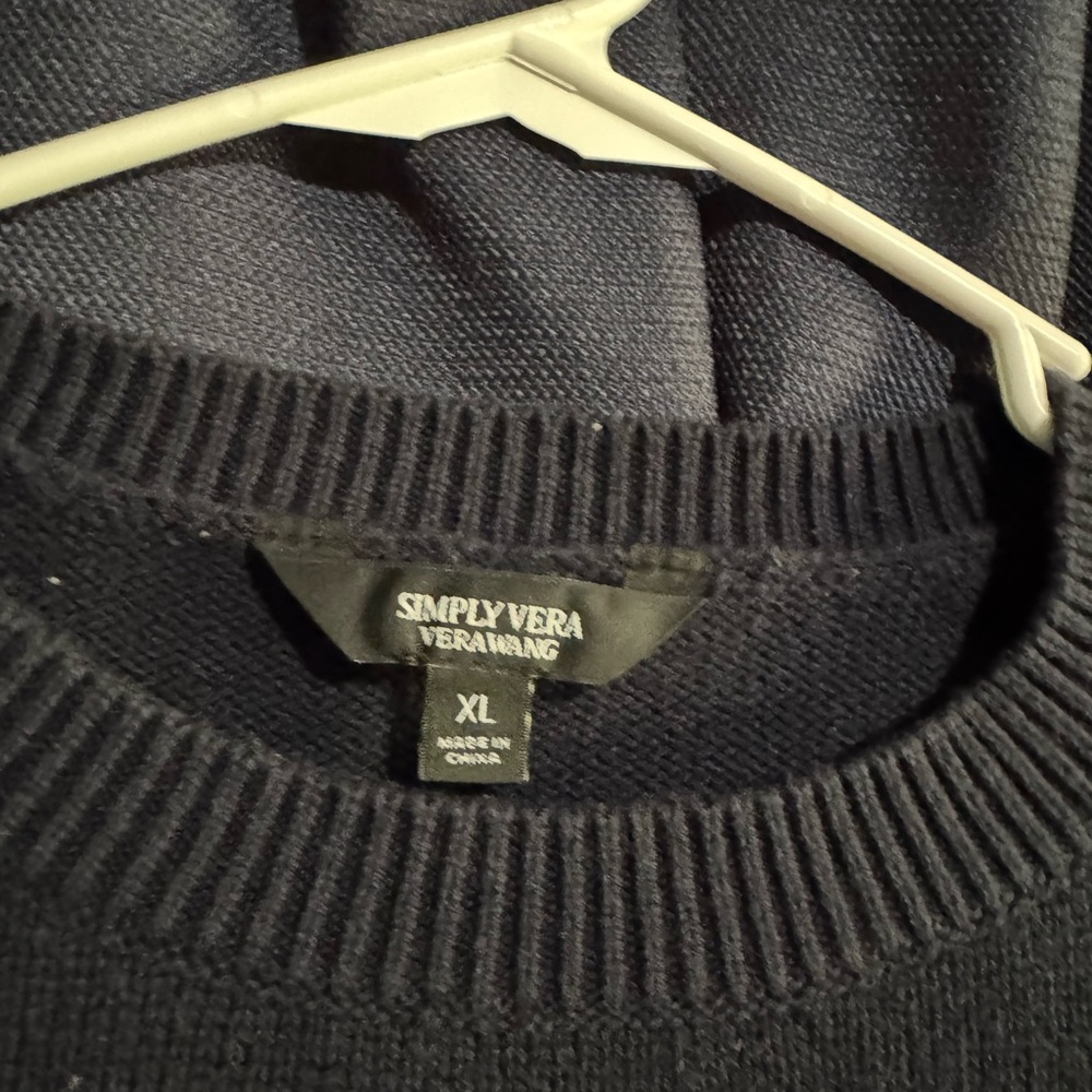 Sweater - Picture 5 of 6